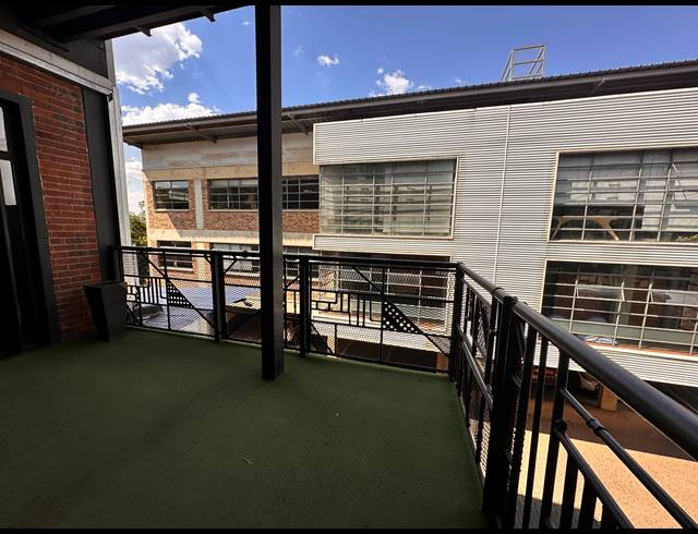 254M² OFFICE TO LET IN MILPARK